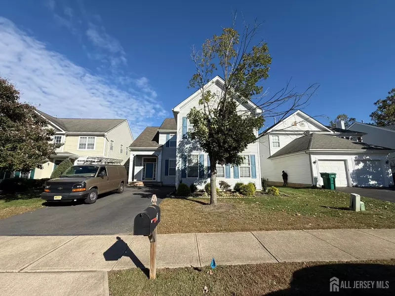 7 Elsie DR, Plainsboro, NJ 08536