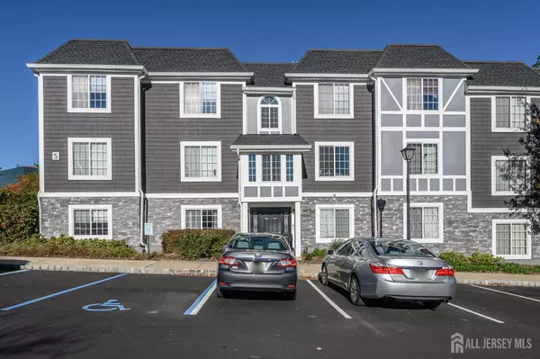 Morristown, NJ 07960,63 Village DR