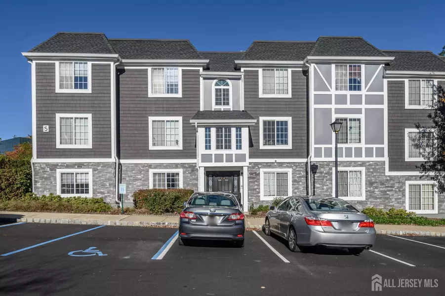 63 Village DR, Morristown, NJ 07960