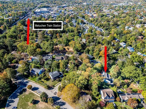 Metuchen, NJ 08840,39 Rayle CT