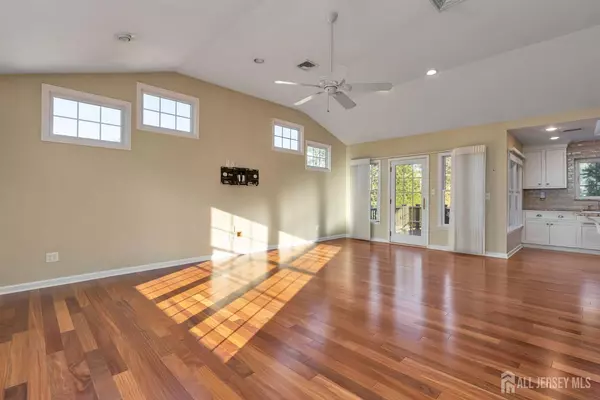 Franklin Twsp, NJ 08873,1 Kingsbridge RD