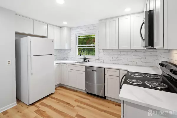 Edison, NJ 08837,174 Alcoa AVE