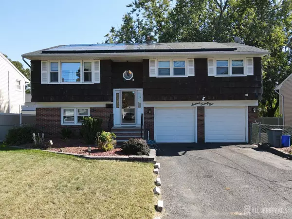 1621 Albert ST, Piscataway, NJ 08854