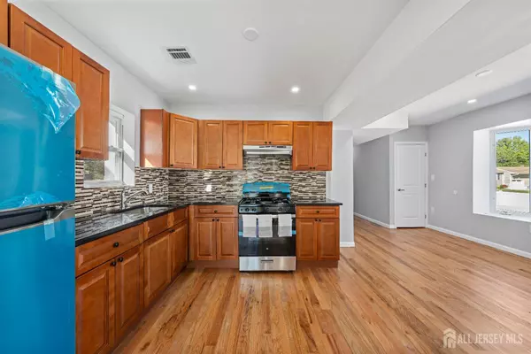 Woodbridge Proper, NJ 07095,524 Bamford AVE