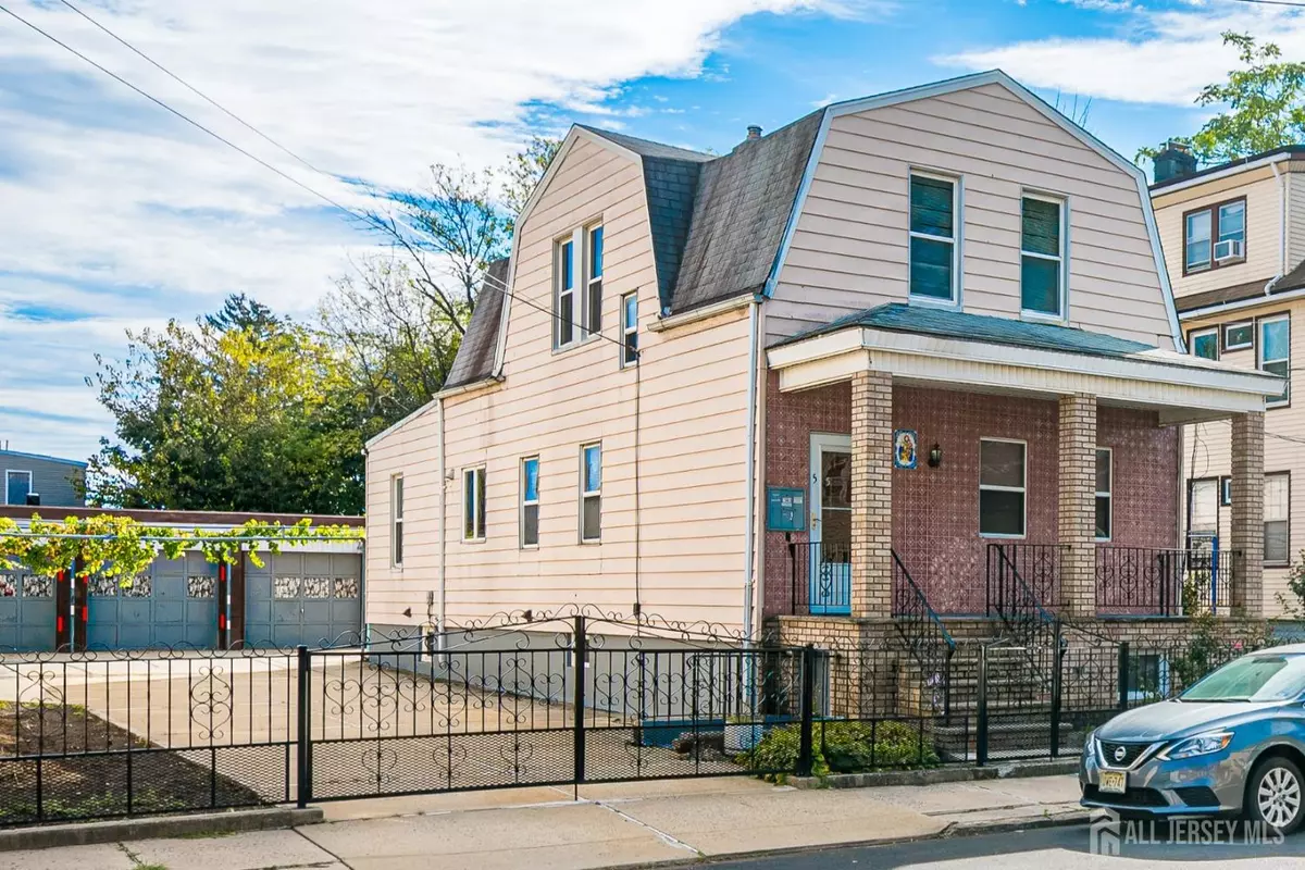 Irvington, NJ 07111,5 Norwood AVE