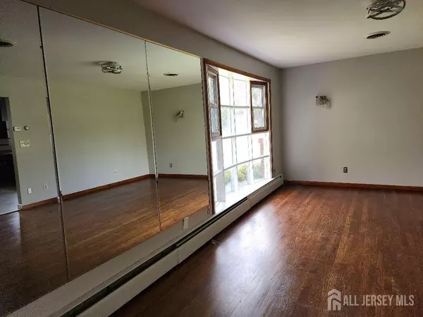 East Brunswick, NJ 08816,411 Old Bridge TPKE