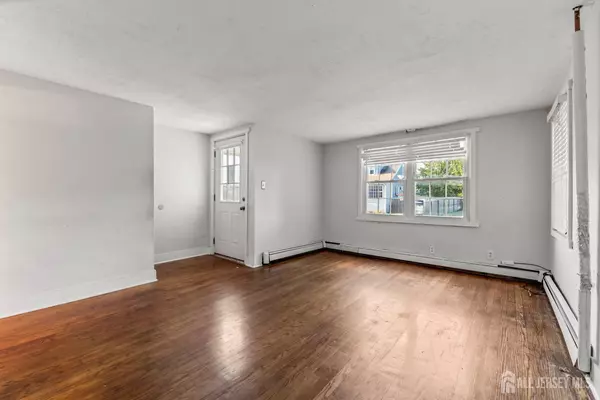 Edison, NJ 08817,45 Loring AVE