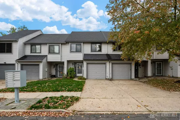 74 Lexington CIR, Old Bridge, NJ 07747