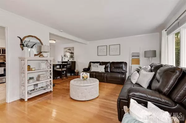 Linden, NJ 07036,617 Princeton RD