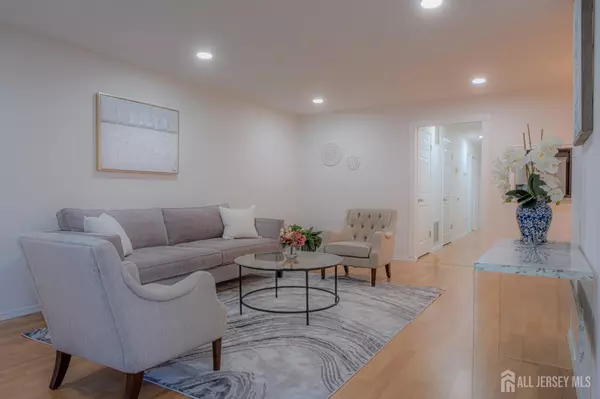 Franklin Twsp, NJ 08823,8 Amethyst WAY