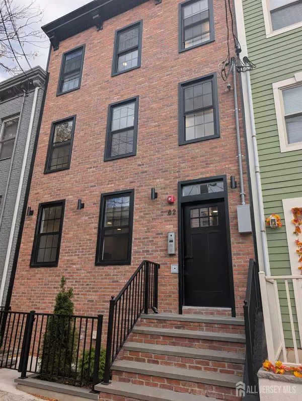 82 Colgate ST #2, Jersey City, NJ 07302