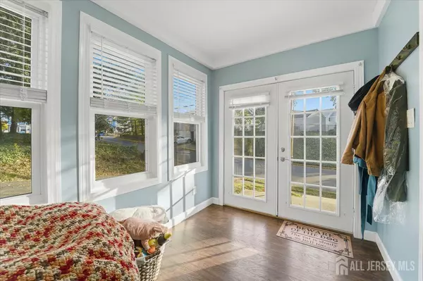 Woodbridge Proper, NJ 07095,2 Metuchen AVE
