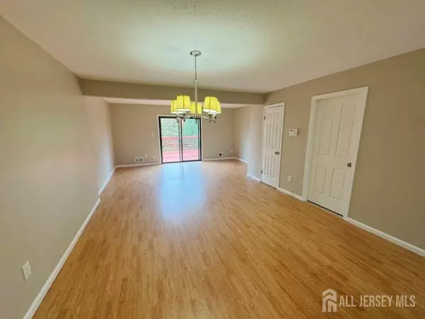 Fords, NJ 08863,54 Parsler PL