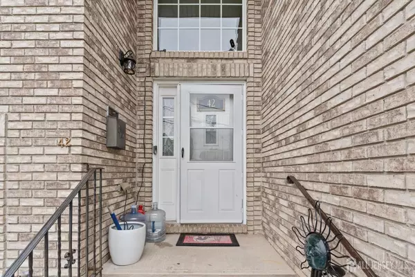 Carteret, NJ 07008,42 Randolph ST