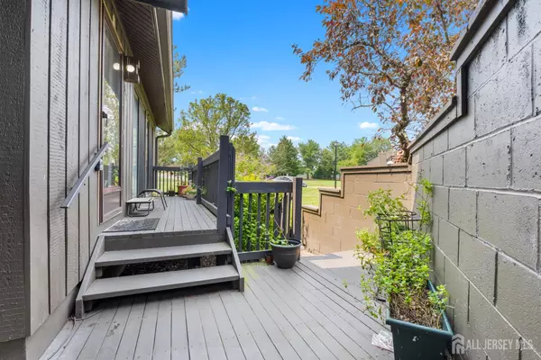 Edison, NJ 08820,154 Westgate DR