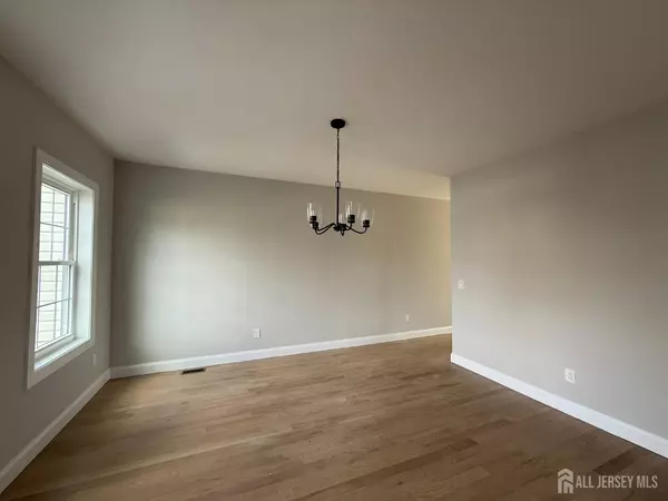 East Brunswick, NJ 08816,4 Kristina CT