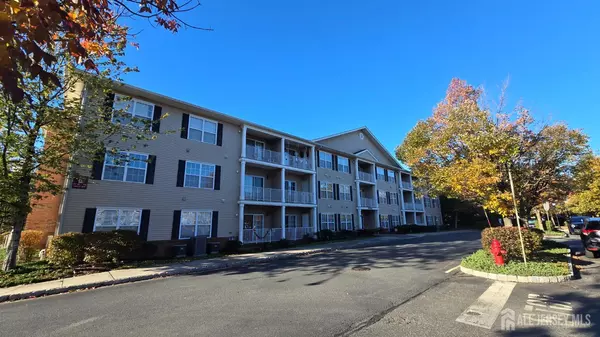 103 Liddle AVE, Edison, NJ 08837