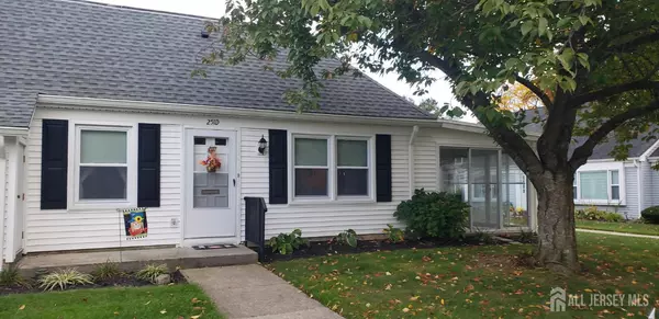 251 Mystic LN #D, Jamesburg, NJ 08831