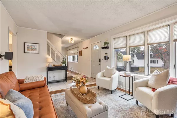 Colonia, NJ 07067,11 Shadowlawn DR