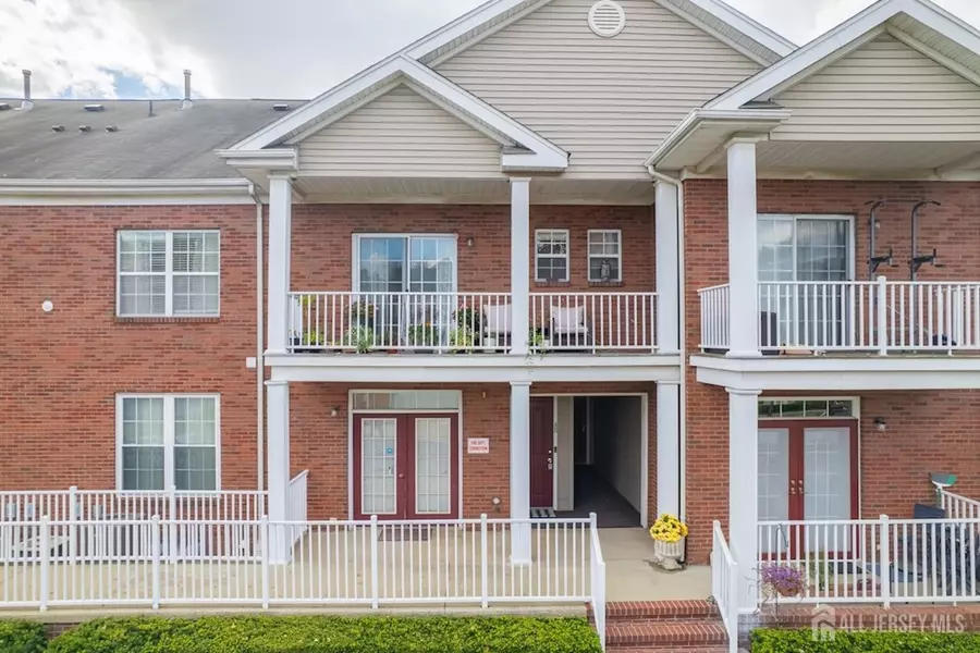 48 Central Square PARK, Metuchen, NJ 08840