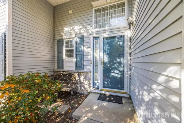 South Amboy, NJ 08879,9 Rozalyn LN #131