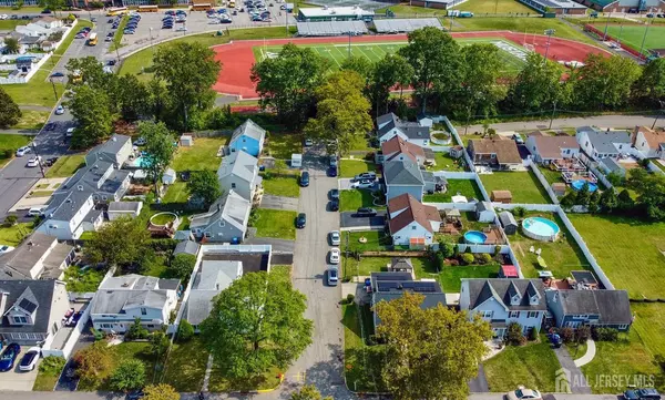 Iselin, NJ 08830,990 N Rebecca PL