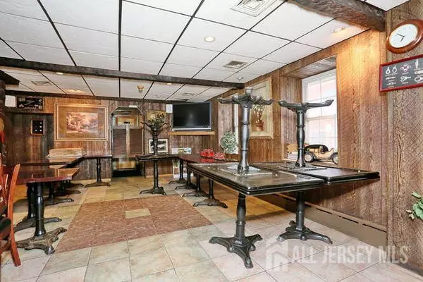 Wyckoff, NJ 07481,625 Wyckoff AVE #A