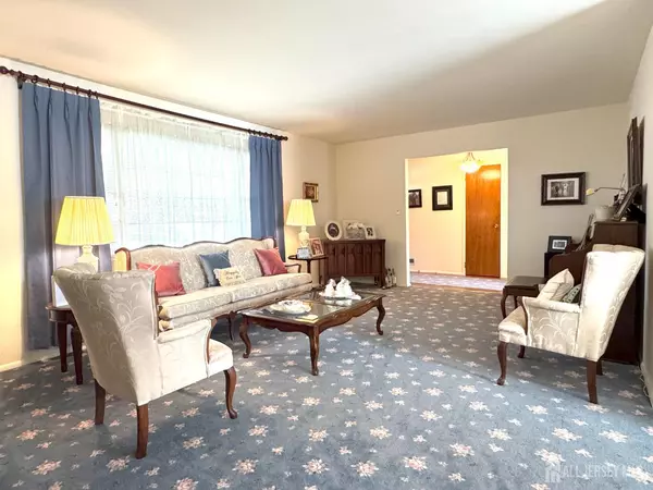 Edison, NJ 08820,41 oliver AVE