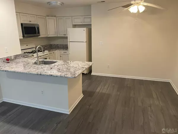 East Brunswick, NJ 08816,181 Blew CT