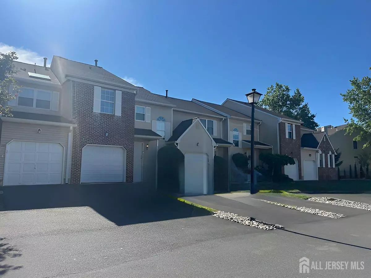 Ewing, NJ 08628,18 Pioneer CT