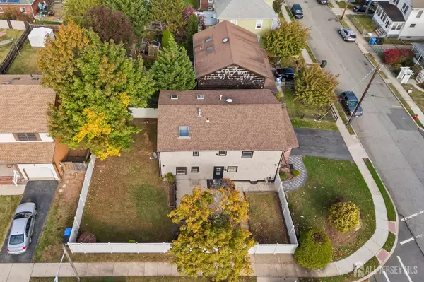 Woodbridge Proper, NJ 07095,183 Strawberry Hill AVE