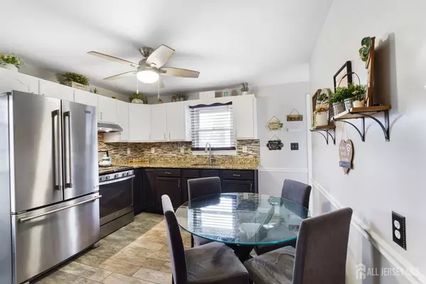 South Plainfield, NJ 07080,551 Melrose AVE