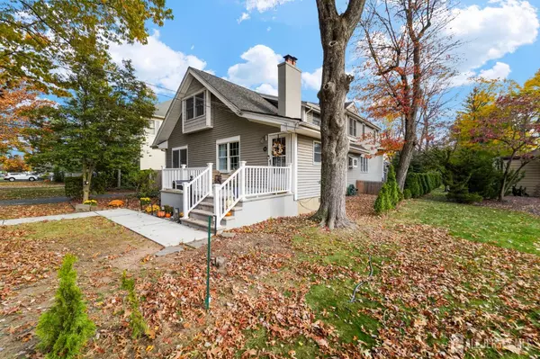 Metuchen, NJ 08840,51 Thomas ST