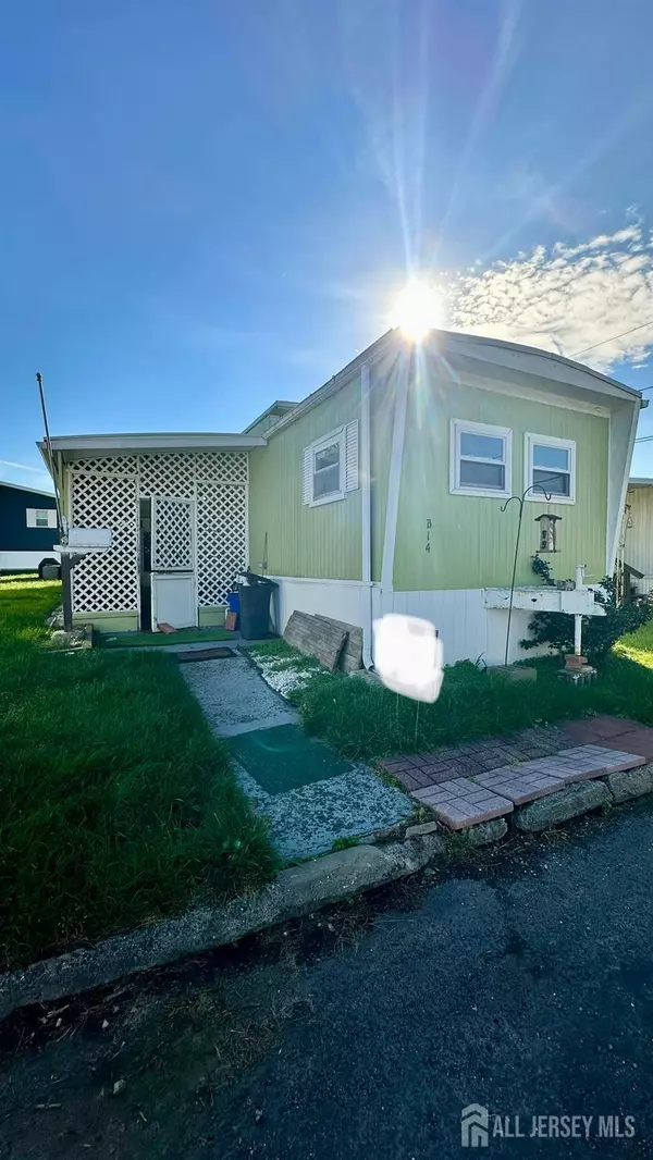 26 Dalbert ST #B14, Carteret, NJ 07008