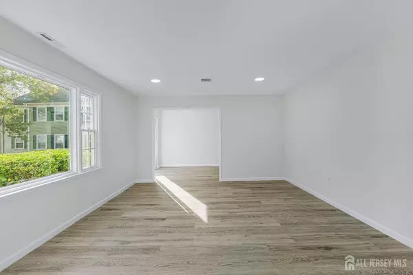 Monroe, NJ 08831,458 Revere WAY #A