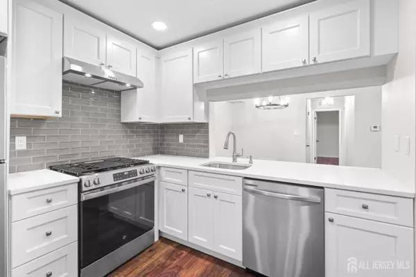 1301 Commons DR, East Brunswick, NJ 08816