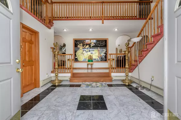 South Brunswick, NJ 08852,4 Drinking Brook RD