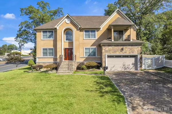 Iselin, NJ 08830,114 Holly RD