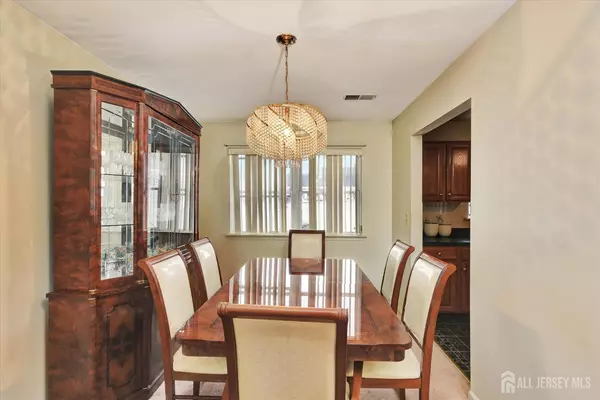 Perth Amboy, NJ 08861,389 Jeffries ST