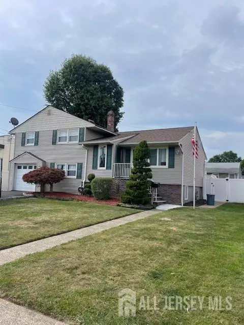 9 Donavan AVE, Carteret, NJ 07008