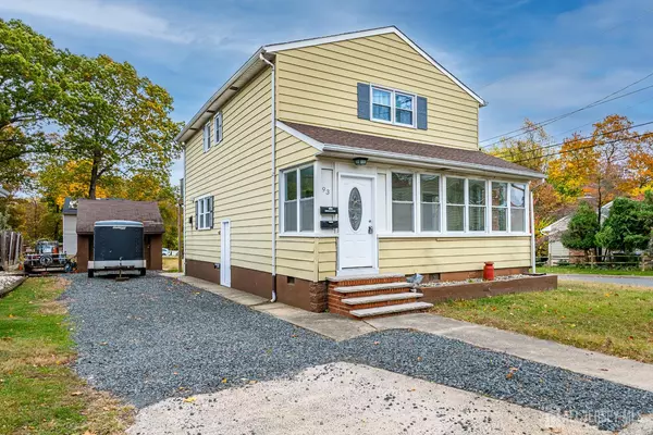 93 Player AVE, Edison, NJ 08817