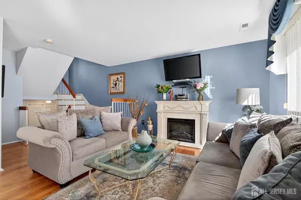 Avenel, NJ 07001,905 Madaline DR