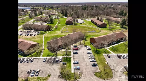 South Brunswick, NJ 08810,356 Ridge RD #B03