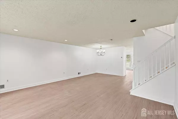 Franklin Twsp, NJ 08823,22 Balboa LN #3806