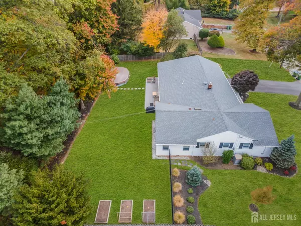 Edison, NJ 08820,8 Mary Ellen DR