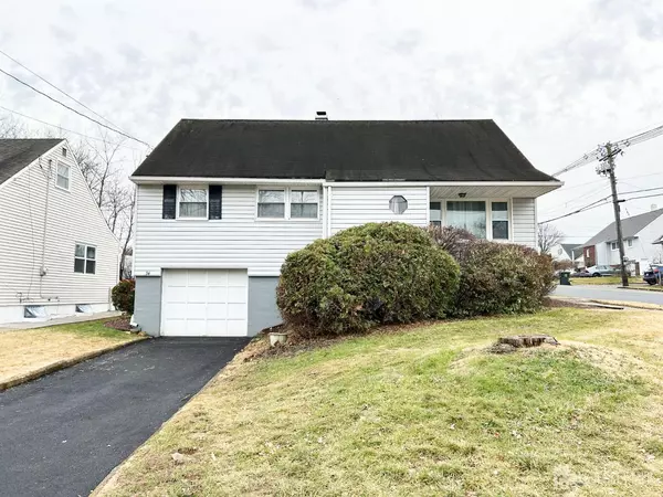 34 Wall ST, Metuchen, NJ 08840