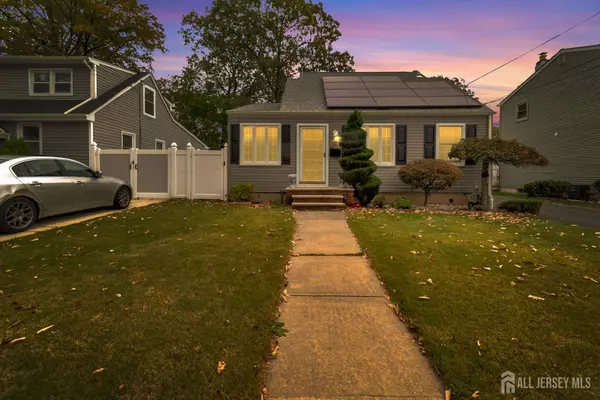 34 Chase AVE, Avenel, NJ 07001