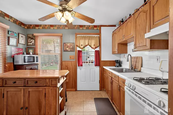 Keyport, NJ 07735,745 Cliffwood AVE