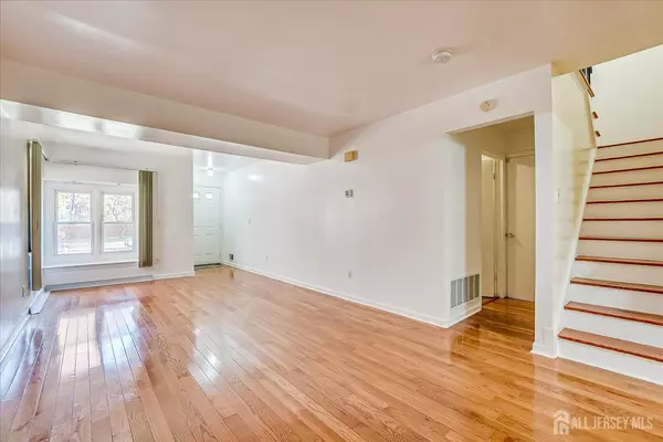 South Plainfield, NJ 07080,536 Elsie AVE