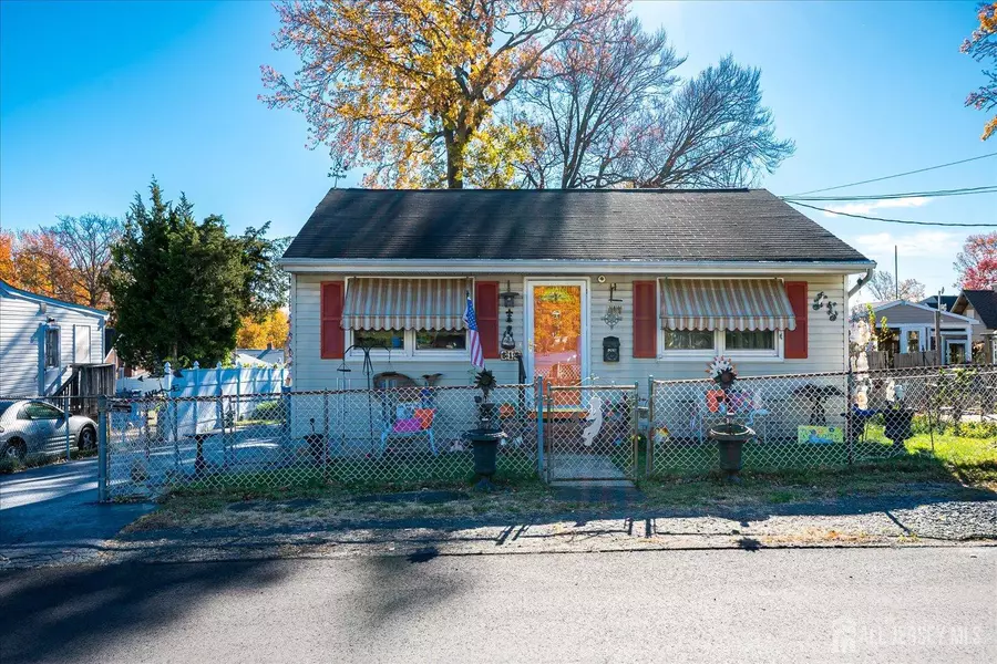 615 Greenwood AVE, Old Bridge, NJ 08879